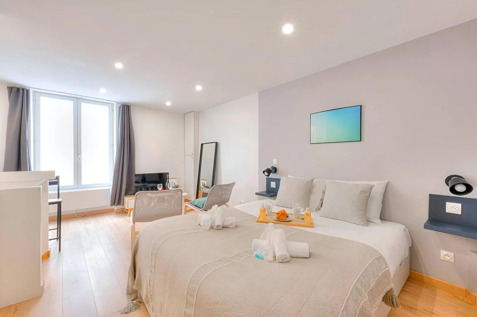 388 Suite Trousseau - Superbe Appartement A Paris