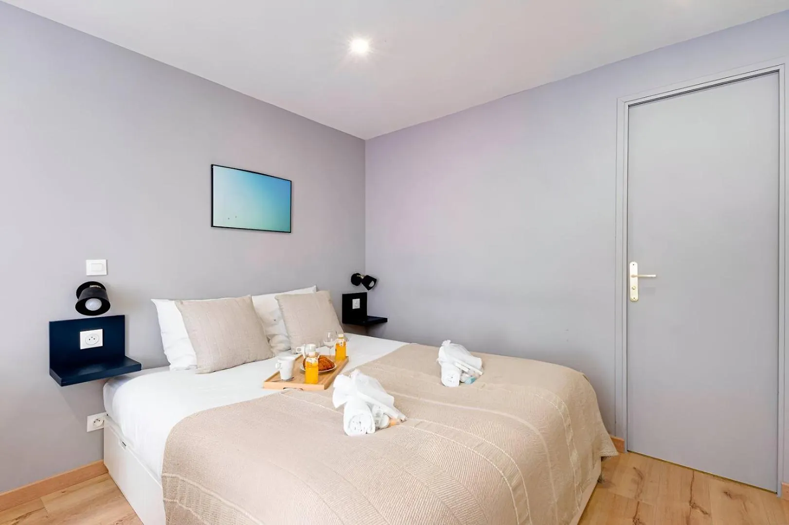 388 Suite Trousseau - Superbe Appartement A Paris 0*,  France